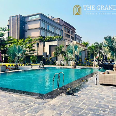 The Grand Arc Hotel & Convention Centre Shahjahanpur Buitenkant foto