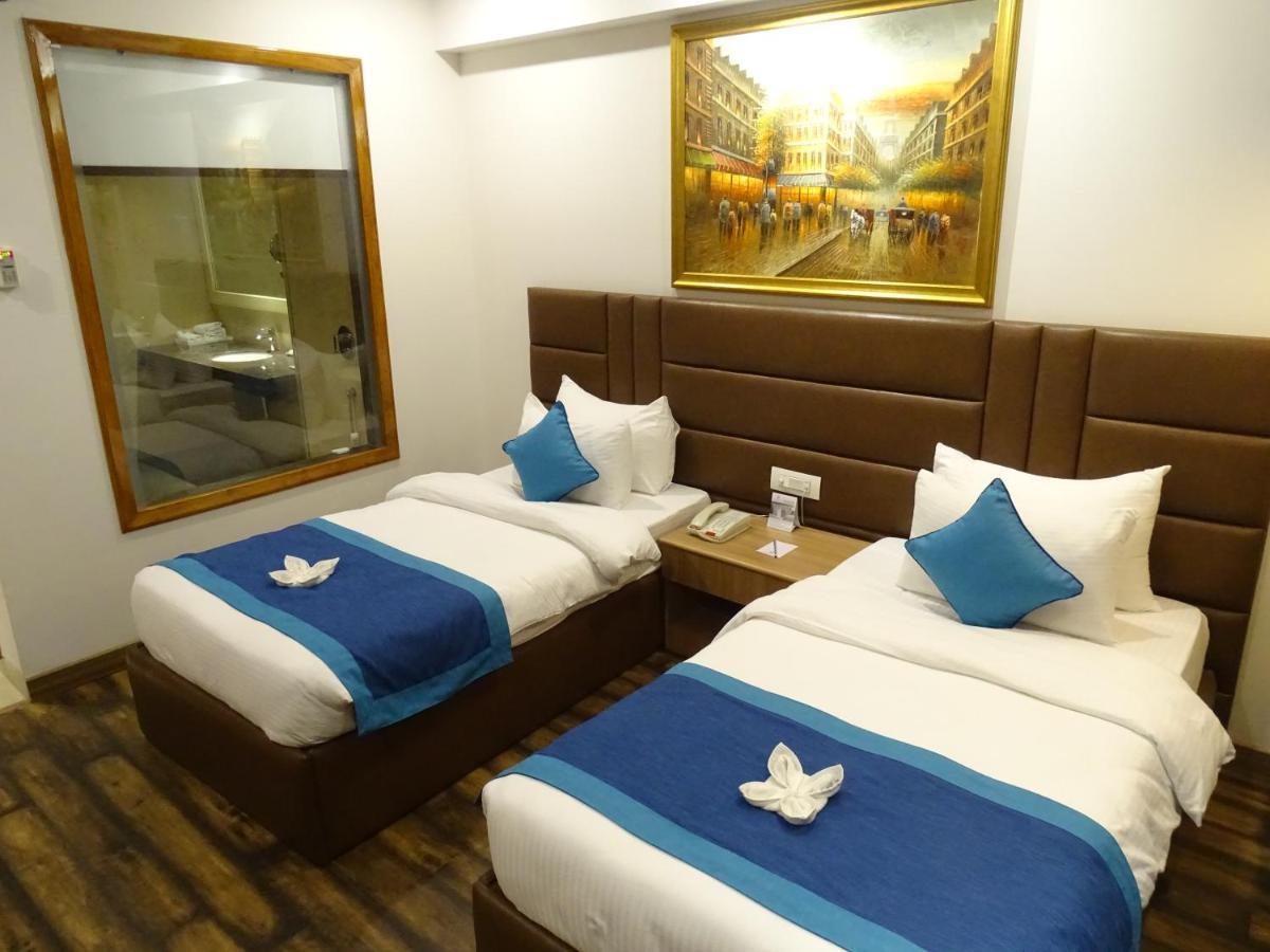 The Grand Arc Hotel & Convention Centre Shahjahanpur Buitenkant foto