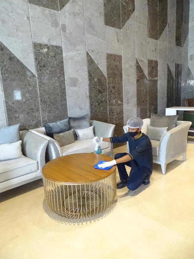 The Grand Arc Hotel & Convention Centre Shahjahanpur Buitenkant foto