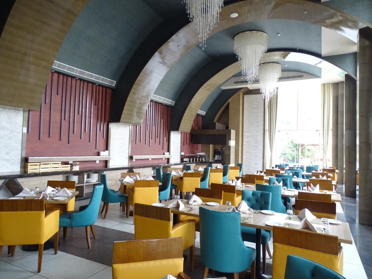 The Grand Arc Hotel & Convention Centre Shahjahanpur Buitenkant foto
