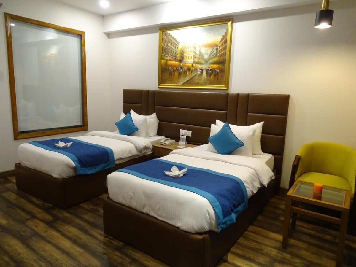 The Grand Arc Hotel & Convention Centre Shahjahanpur Buitenkant foto