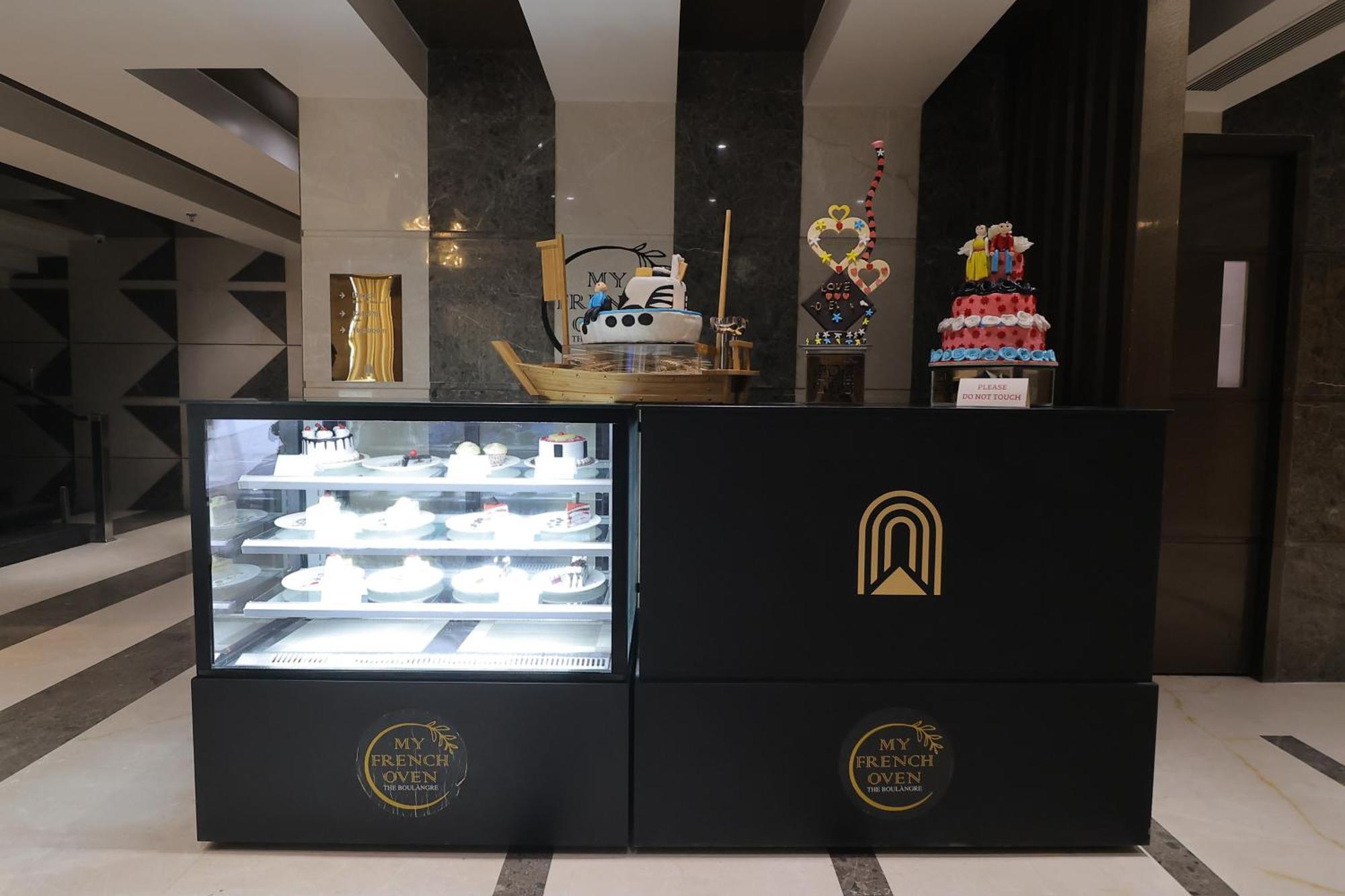 The Grand Arc Hotel & Convention Centre Shahjahanpur Buitenkant foto