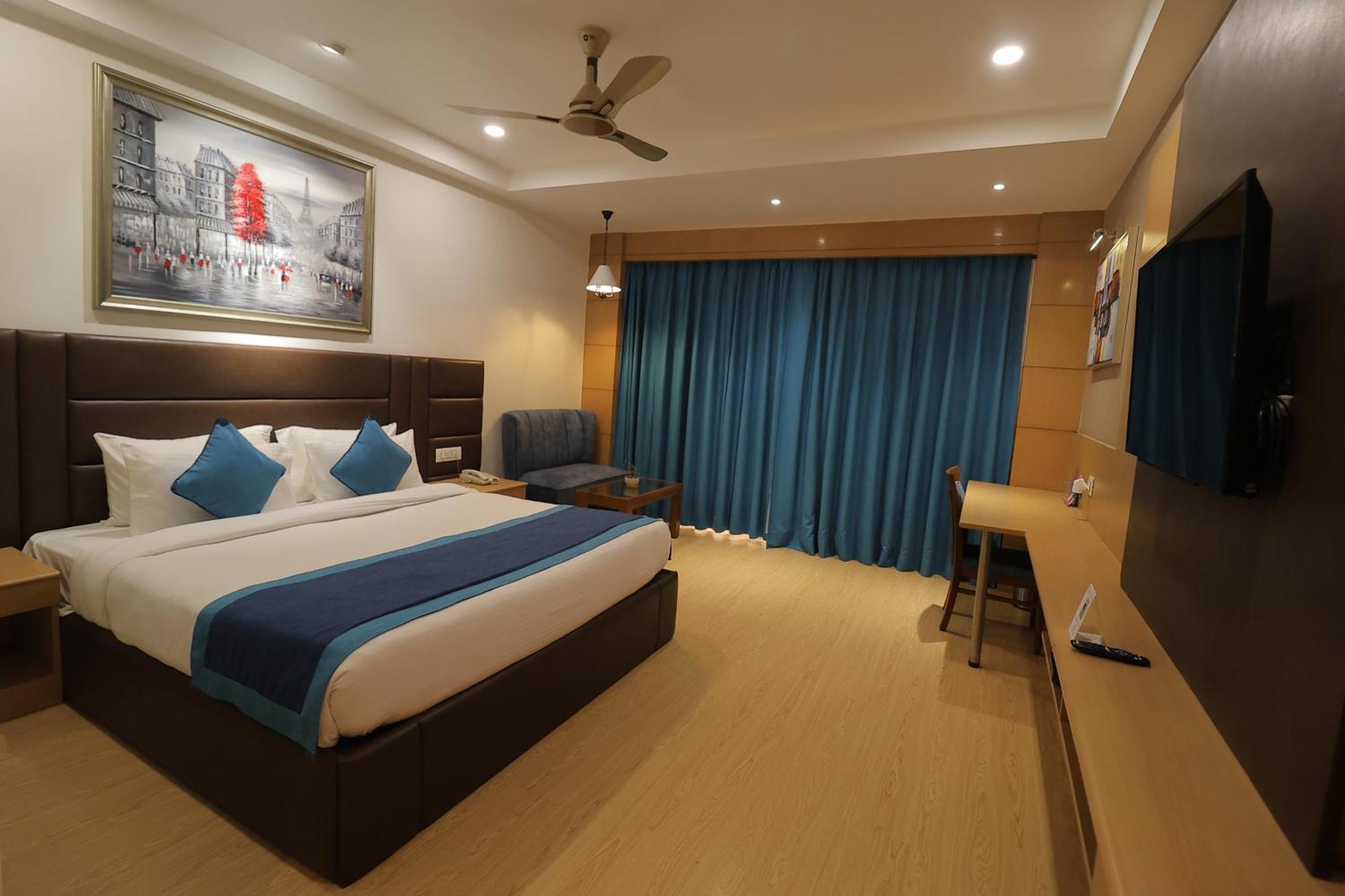The Grand Arc Hotel & Convention Centre Shahjahanpur Buitenkant foto